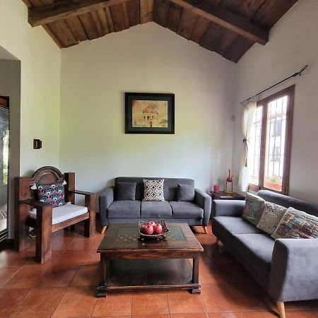 Вилла Amplia Casa Antigua Guatemala Con Pergola Y Jardin Экстерьер фото