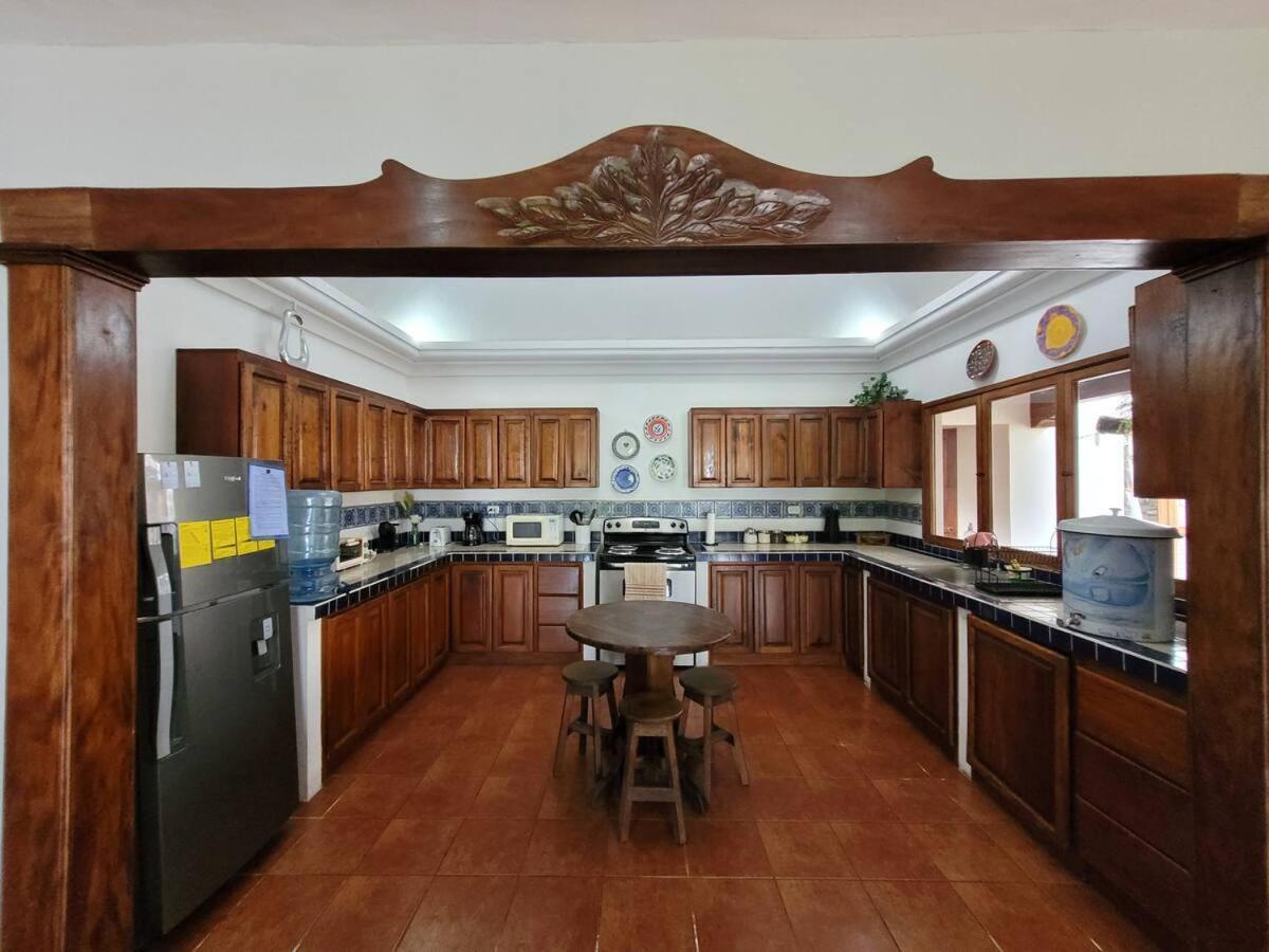 Вилла Amplia Casa Antigua Guatemala Con Pergola Y Jardin Экстерьер фото
