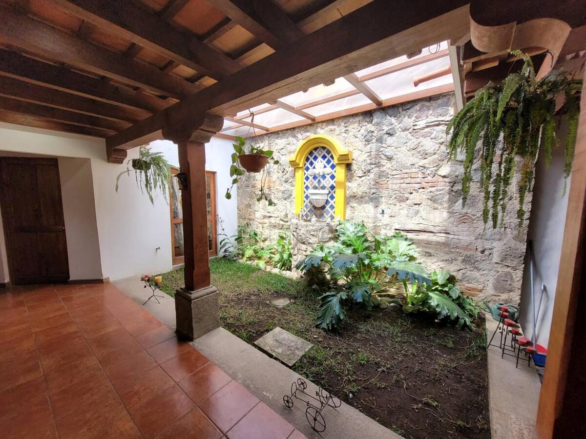 Вилла Amplia Casa Antigua Guatemala Con Pergola Y Jardin Экстерьер фото