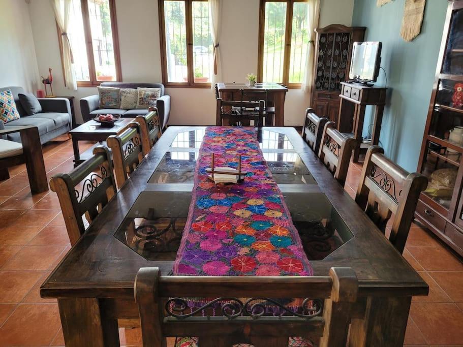 Вилла Amplia Casa Antigua Guatemala Con Pergola Y Jardin Экстерьер фото