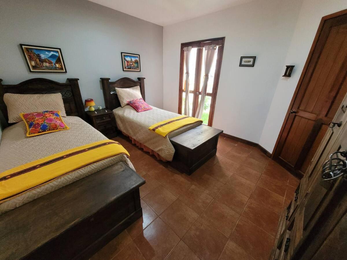 Вилла Amplia Casa Antigua Guatemala Con Pergola Y Jardin Экстерьер фото
