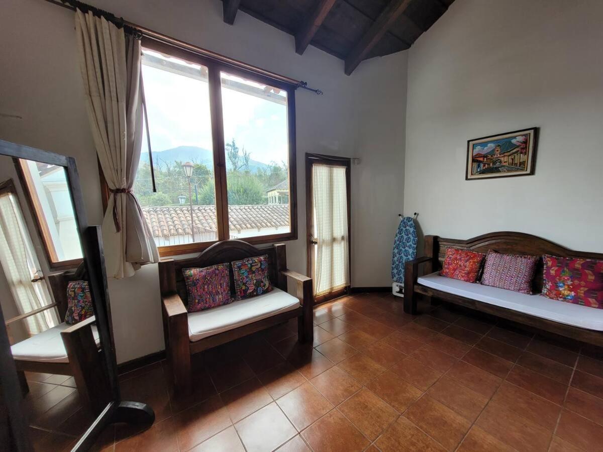 Вилла Amplia Casa Antigua Guatemala Con Pergola Y Jardin Экстерьер фото