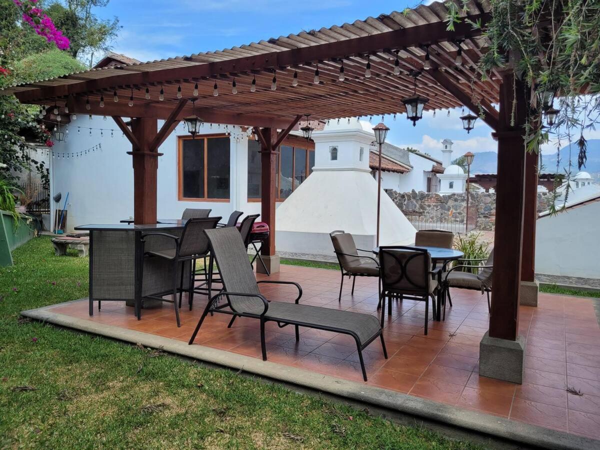 Вилла Amplia Casa Antigua Guatemala Con Pergola Y Jardin Экстерьер фото